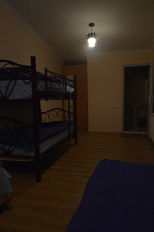 Guest House Qubi Kazbegi Exterior foto