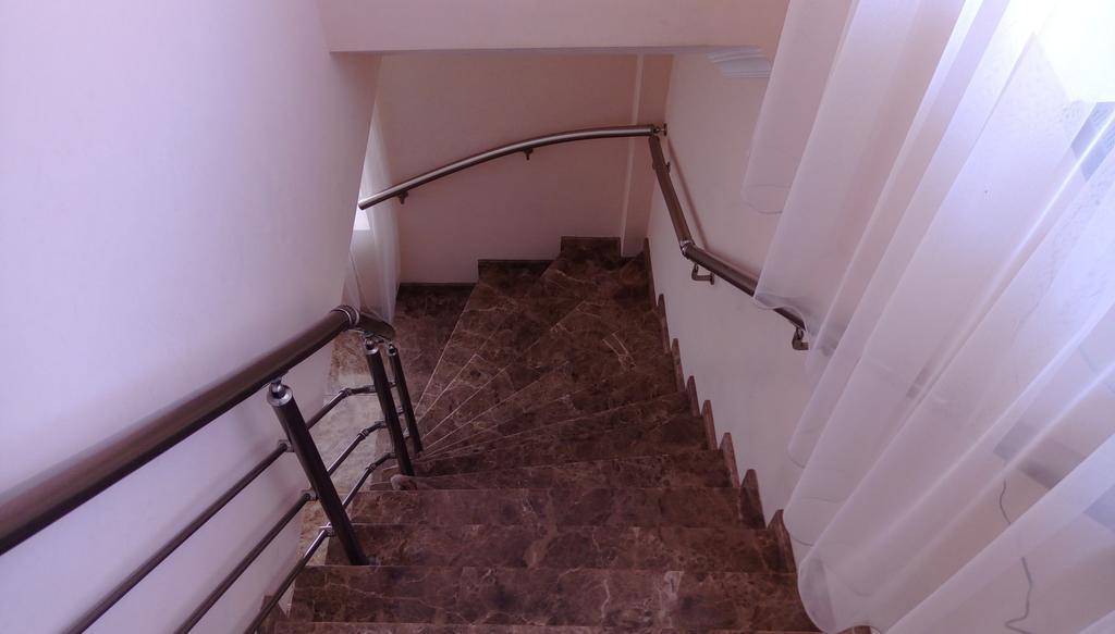 Guest House Qubi Kazbegi Exterior foto