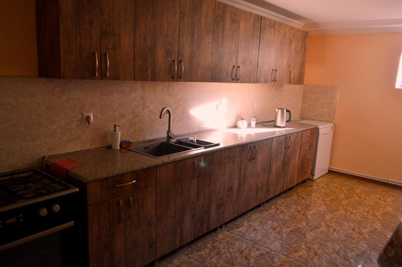 Guest House Qubi Kazbegi Exterior foto